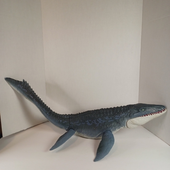 Jurassic World Super Colossal Mosasaurus Action Figure Huge Moving Dinosaur 28